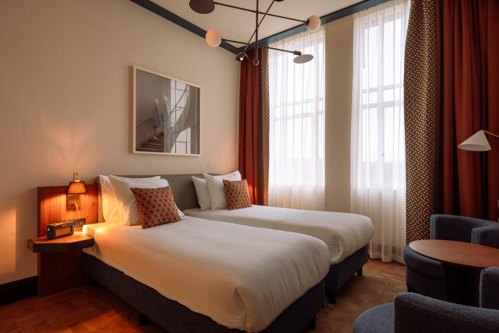 Hotel De Plesman 4*